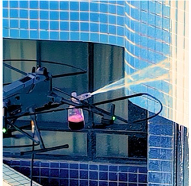 Drone da BroWash limpando pastilha